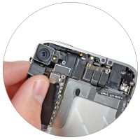 Замена камеры на iPhone 4