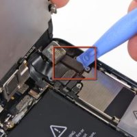 Чистка динамика/микрофона iPhone 5 от пыли (со вскрытием устройства)