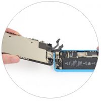 Замена дисплейного модуля iPhone 5C