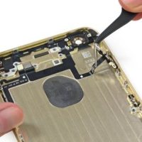 Замена микросхемы, отвечающей за распределение звука iPhone 6 Plus