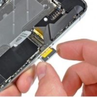 Извлечение застрявшей SIM-карты из лотка iPhone 4