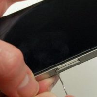 Извлечение застрявшей SIM-карты из лотка iPhone 6