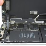 Официальная замена экрана iPhone стала дешевле