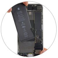 Замена аккумулятора iPhone 8