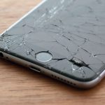 Замена экрана iPhone. Можно ли сделать своими руками?